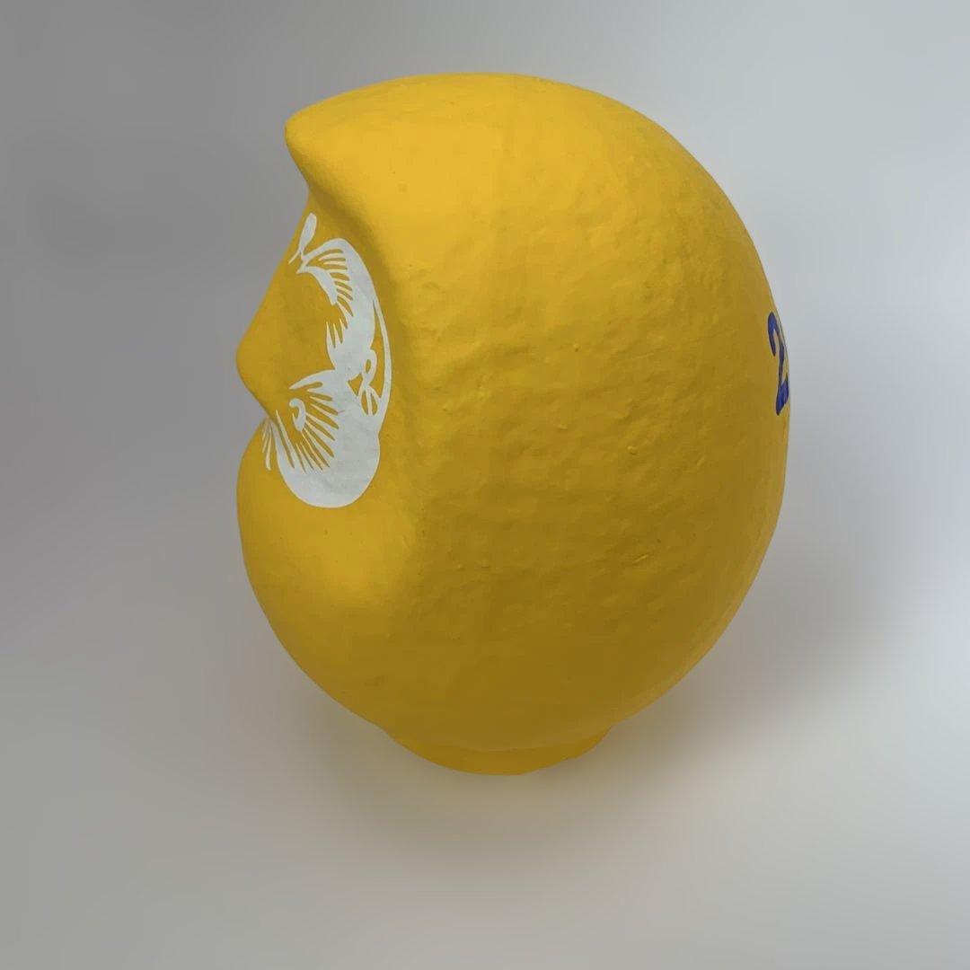 イエローの鶴模様置物 2024年