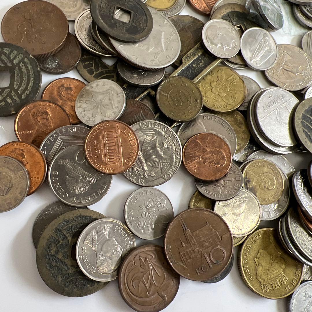 古銭色々　ケースや袋込2138g 東Y8-0128①