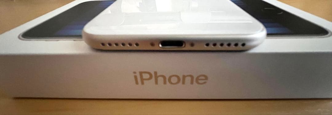 Apple iPhone SE (第3世代) スターライト 箱・付属品あり