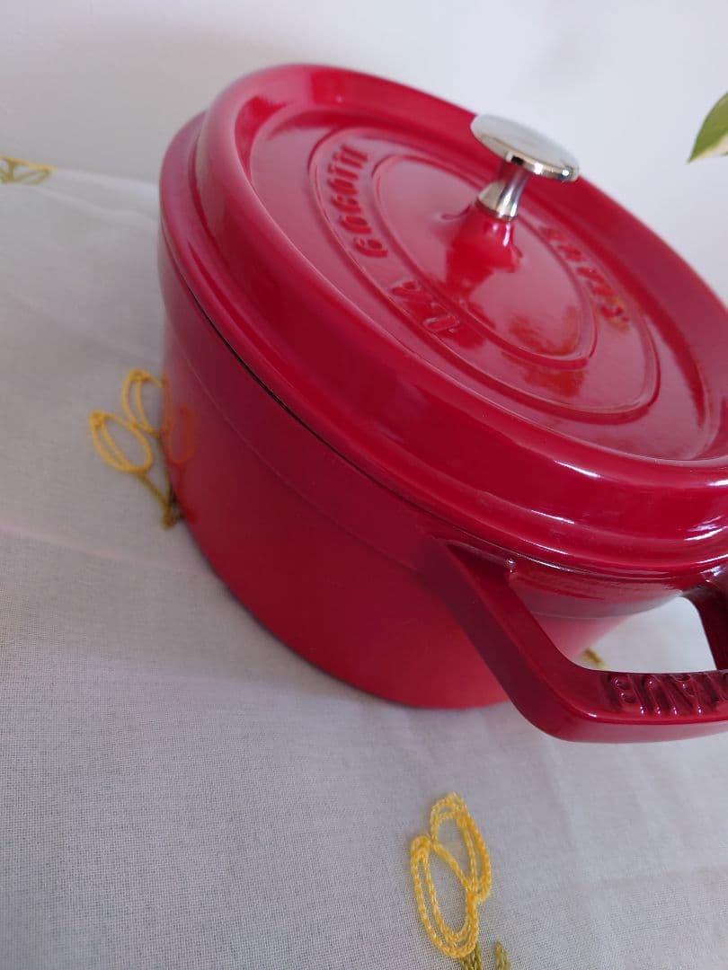 ストウブ(Staub) 「 ピコ ココット オーバル チェリー 27cm 」