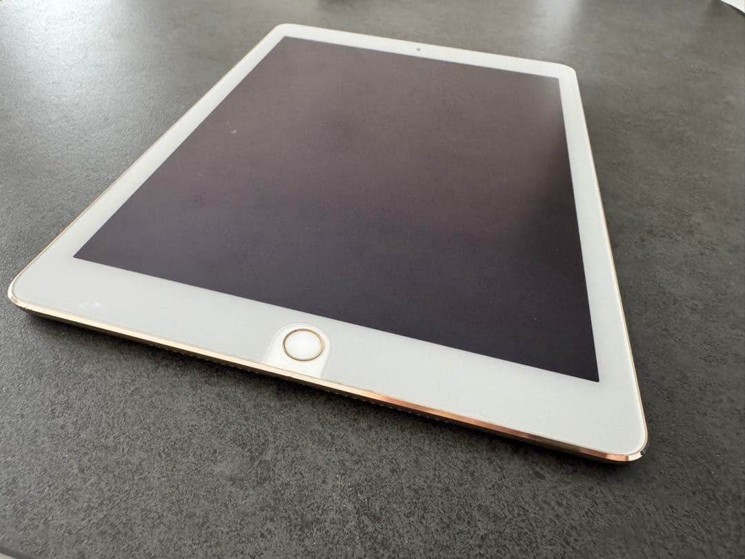 Apple iPad Air 2 ゴールド　本体 64GB