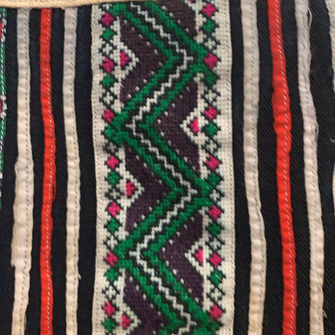 織物の国ラオスのハンドメイドステッチ