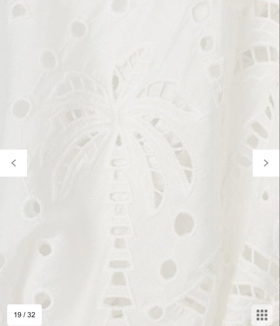 ハ*可様 新品グレースコンチネンタル　ヤシ柄カットワークトップ36フリーサイズ