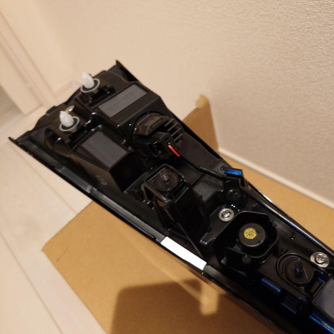 レクサス新型RX500h RX350 RX450Hリヤ中央テールランプASSY