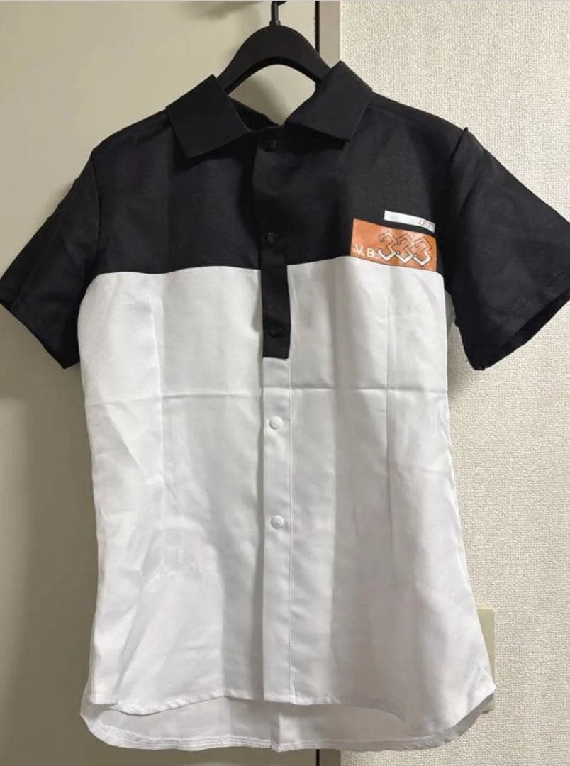 アルバーン・ノックス　衣装