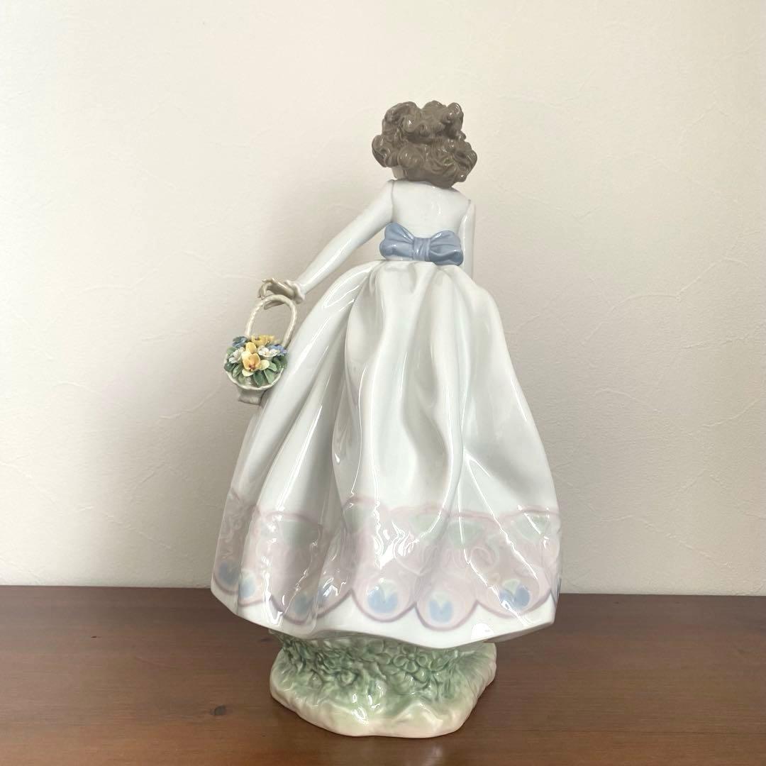 LLADRO リヤドロ 『 女性と犬 』 置物 高さ37㎝ ‼︎