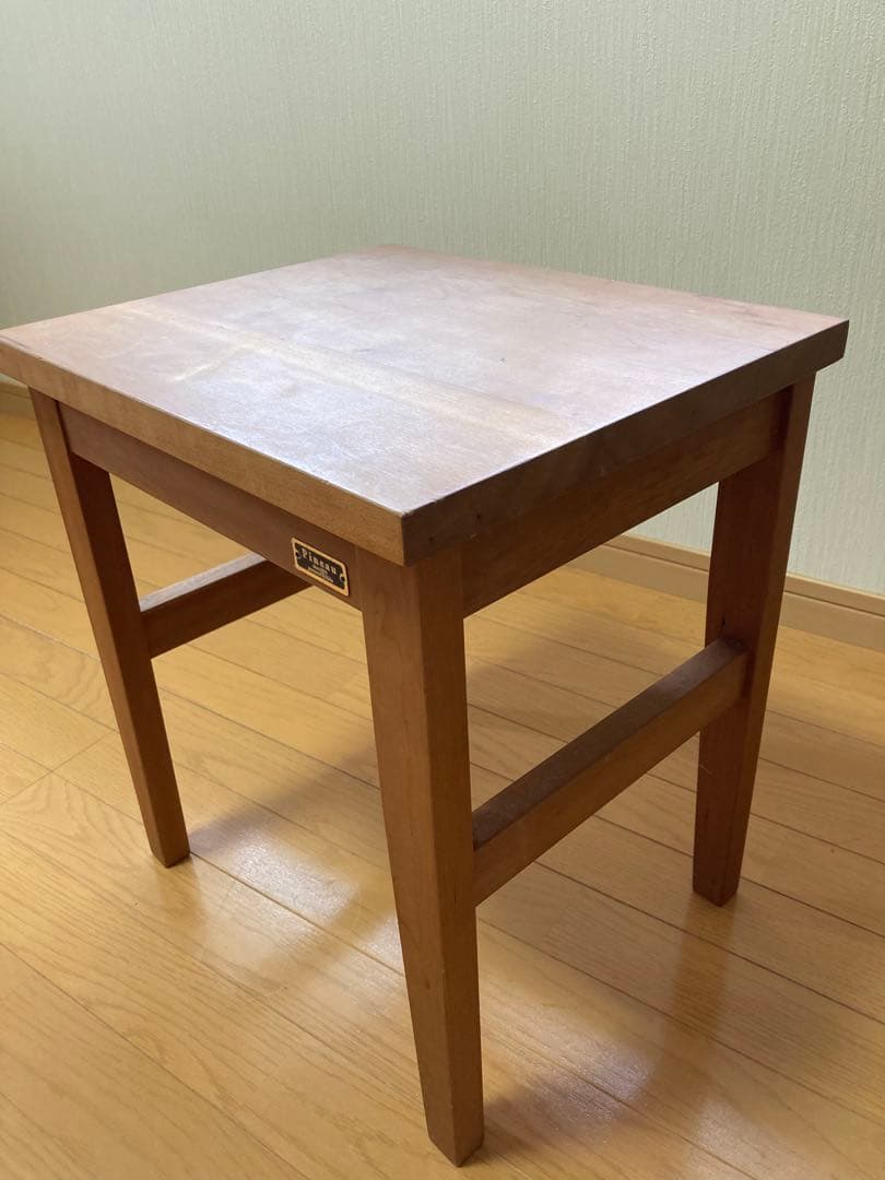 CHARDONNAY Pineau 椅子　スツール