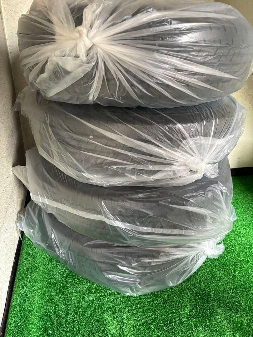 ハイエース 純正 タイヤ・ホイールセット