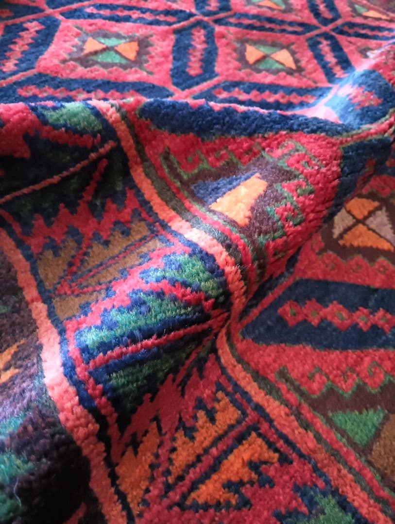 専用です。5.5kg 上質ウールのタイマ二族のトライバルラグ　バルーチ