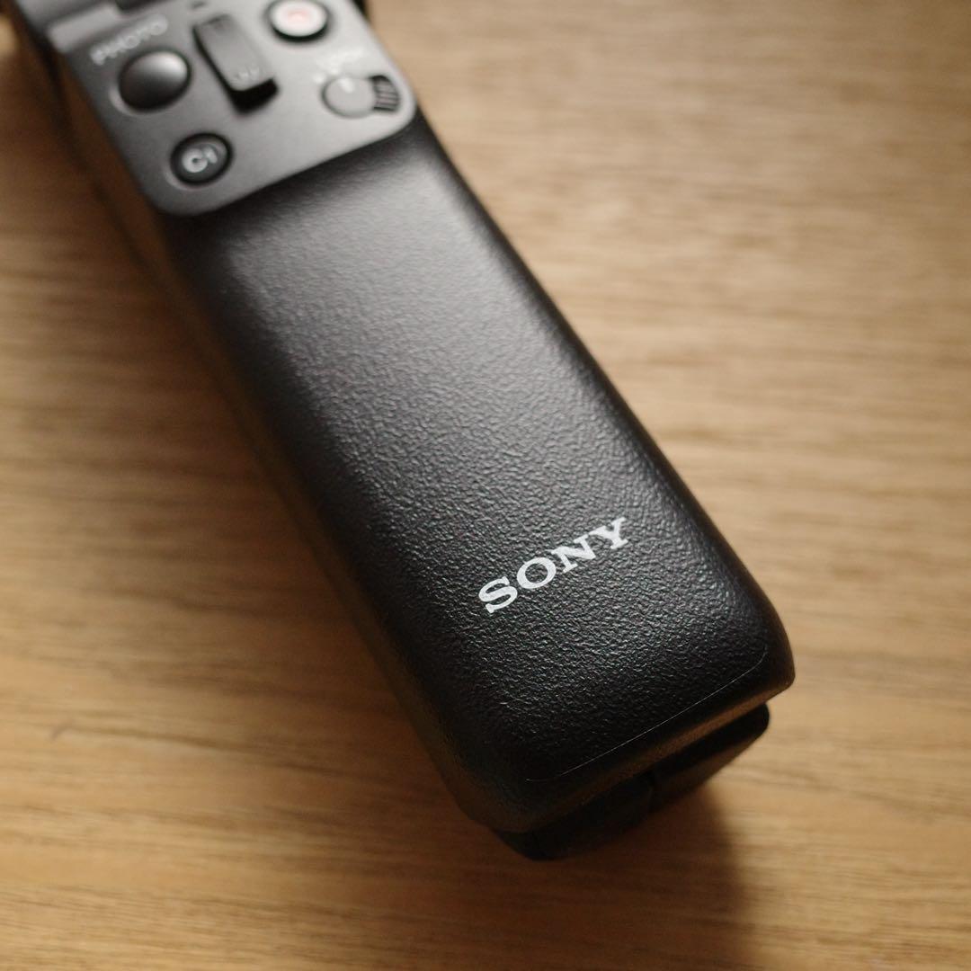 【極美品】SONY ZV-E10 レンズキット、グリップ、バッテリー、おまけ付き