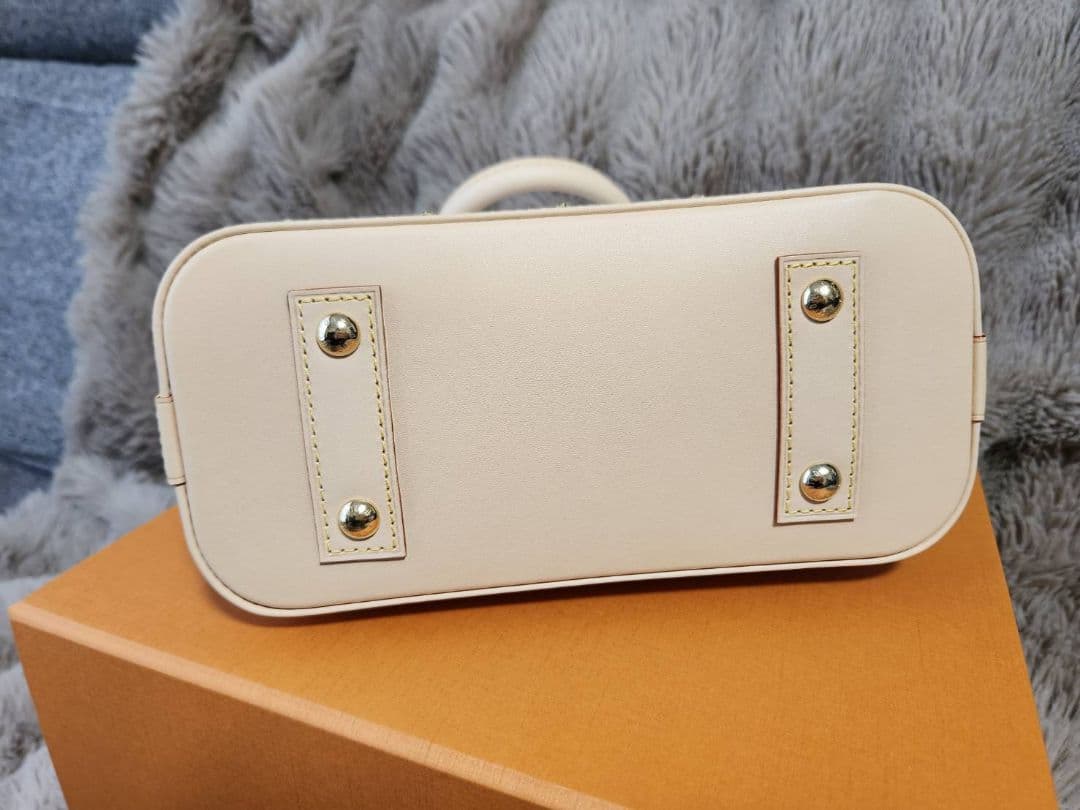 い*ご様 [新品未使用 ]LOUIS VUITTON LV×TM アルマBB M