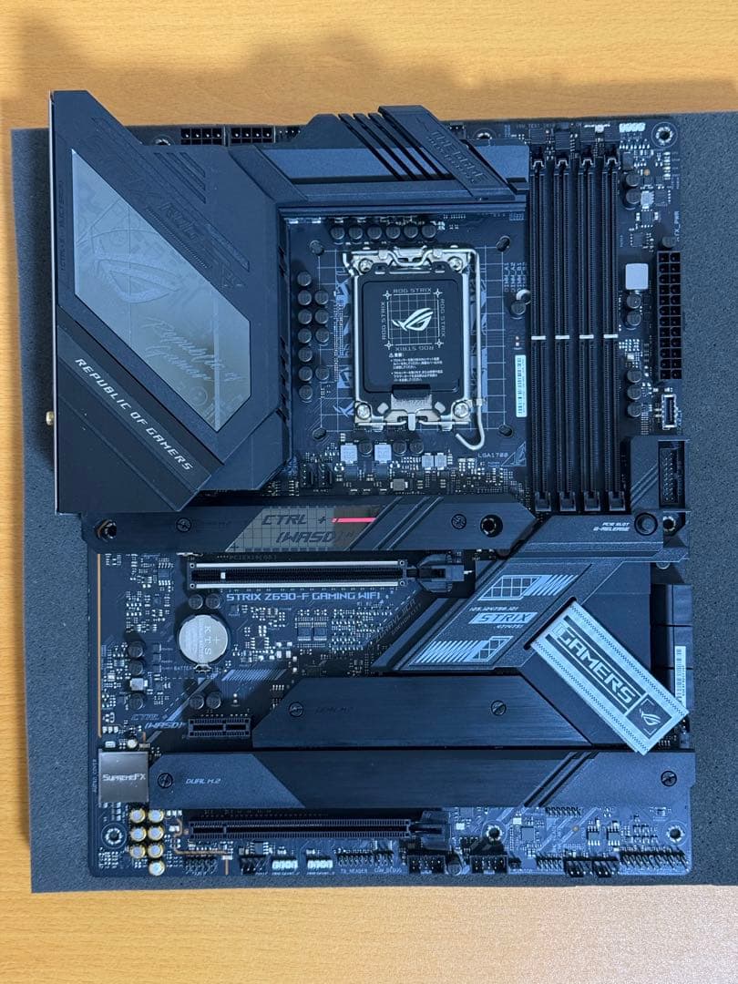 ROG STRIX Z690-F GAMING WIFI マザーボード