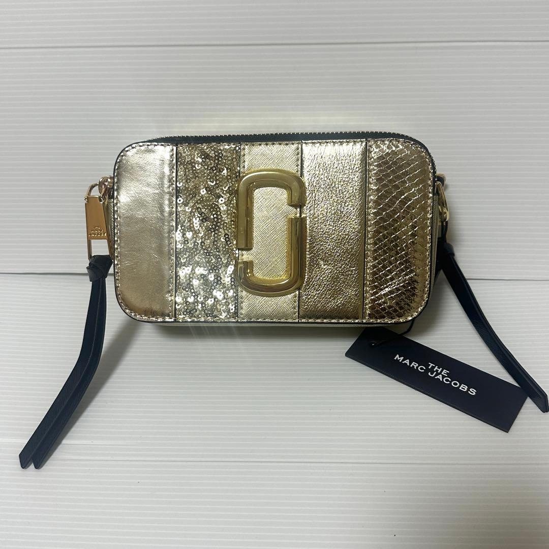 新品◆マークジェイコブス スナップショットショルダーバッグ ストライプゴールド