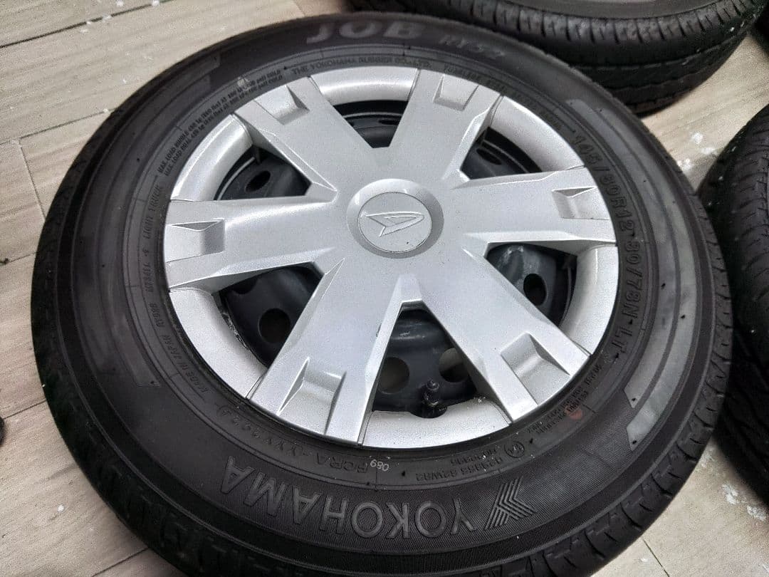 バリ溝 タイヤ 145/80R12 新車1ヶ月外し　アトレー ハイゼット 軽トラ