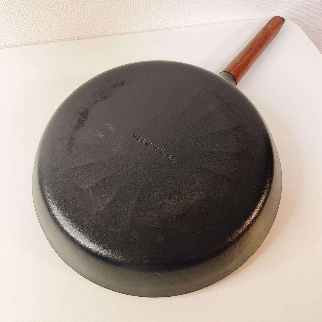 【年始セール】バーミキュラ フライパン 28cm IH対応　浅型