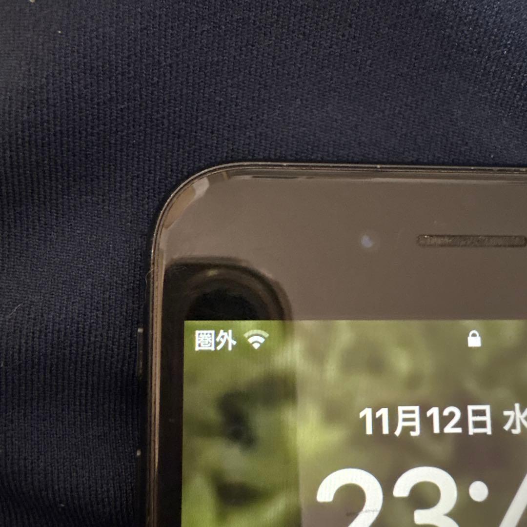 Apple iPhone SE スペースグレー