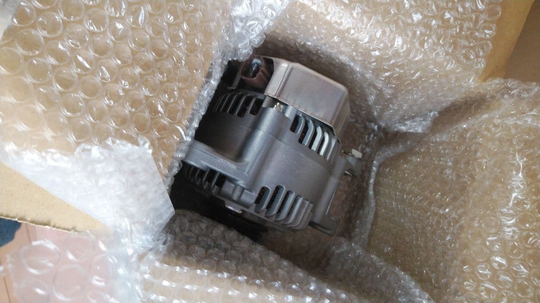 竜司　ダイハツ純正　オルタネーター