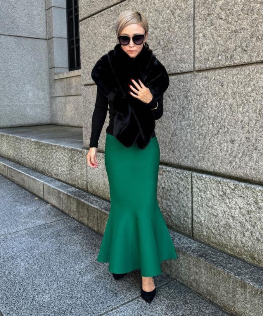 JENNE リッチボリュームファーケープ　ブラック