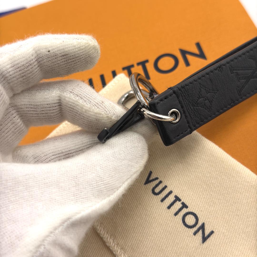 【良品】ルイヴィトン ポルトクレ ドラゴンヌ モノグラム シャドウ チャーム 黒