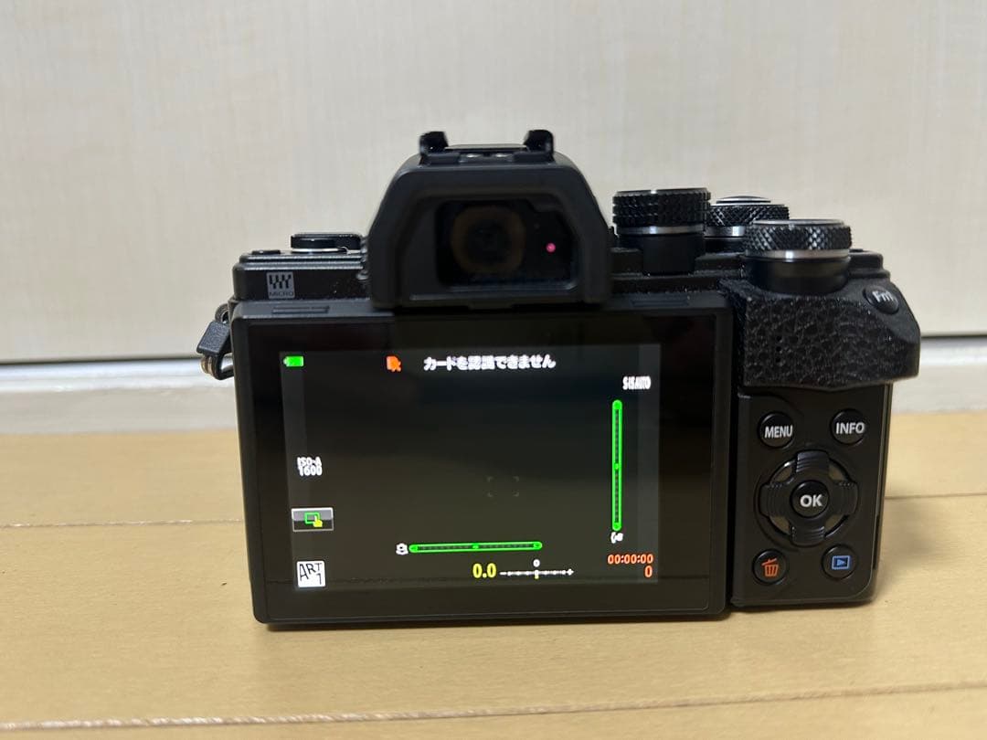 OLYMPUS E-M10 Mark II レンズセット