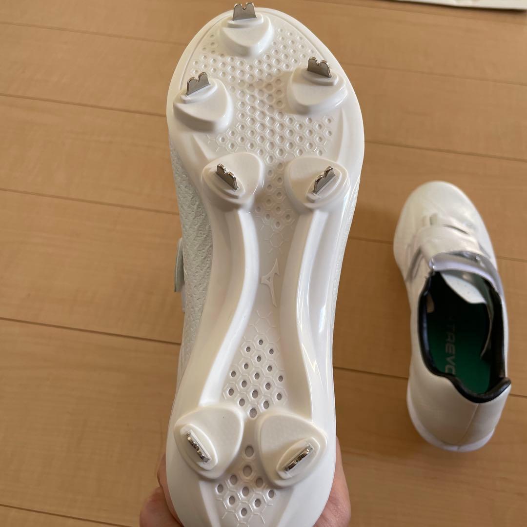 Mizuno ライトレボ　ワイド　ホワイト スパイク