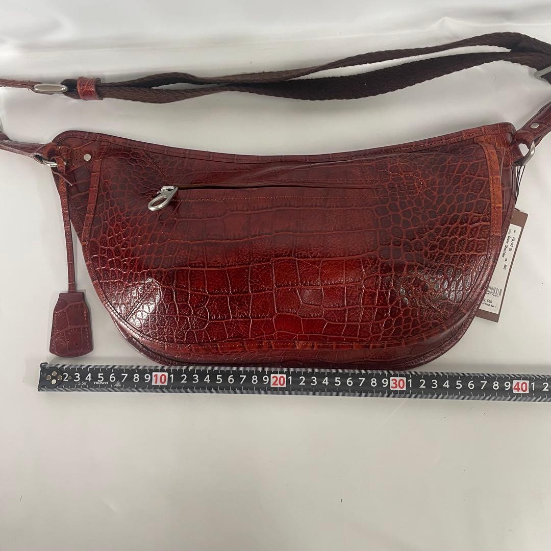 アニアリ フラップ式 アイディアルコンピレーションレザー 牛革 ボディバッグ 赤