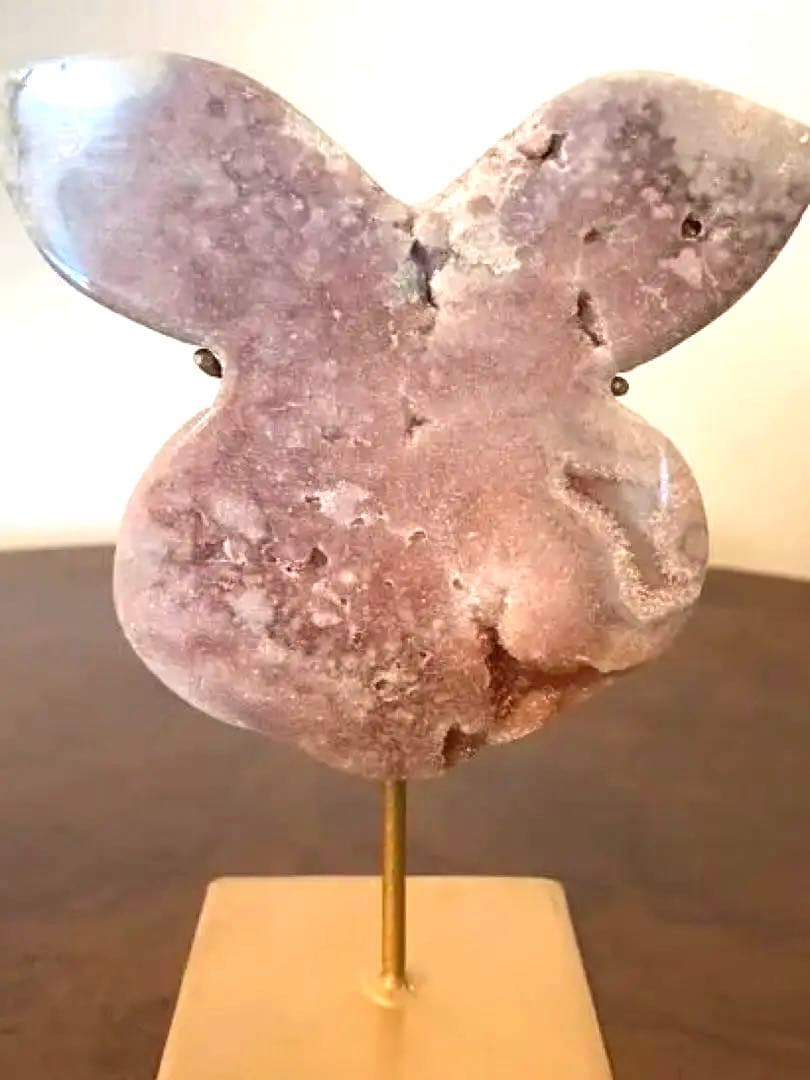 ブラジル産　ピンクアメジスト　バニー　うさぎ　干支　スタンド付き