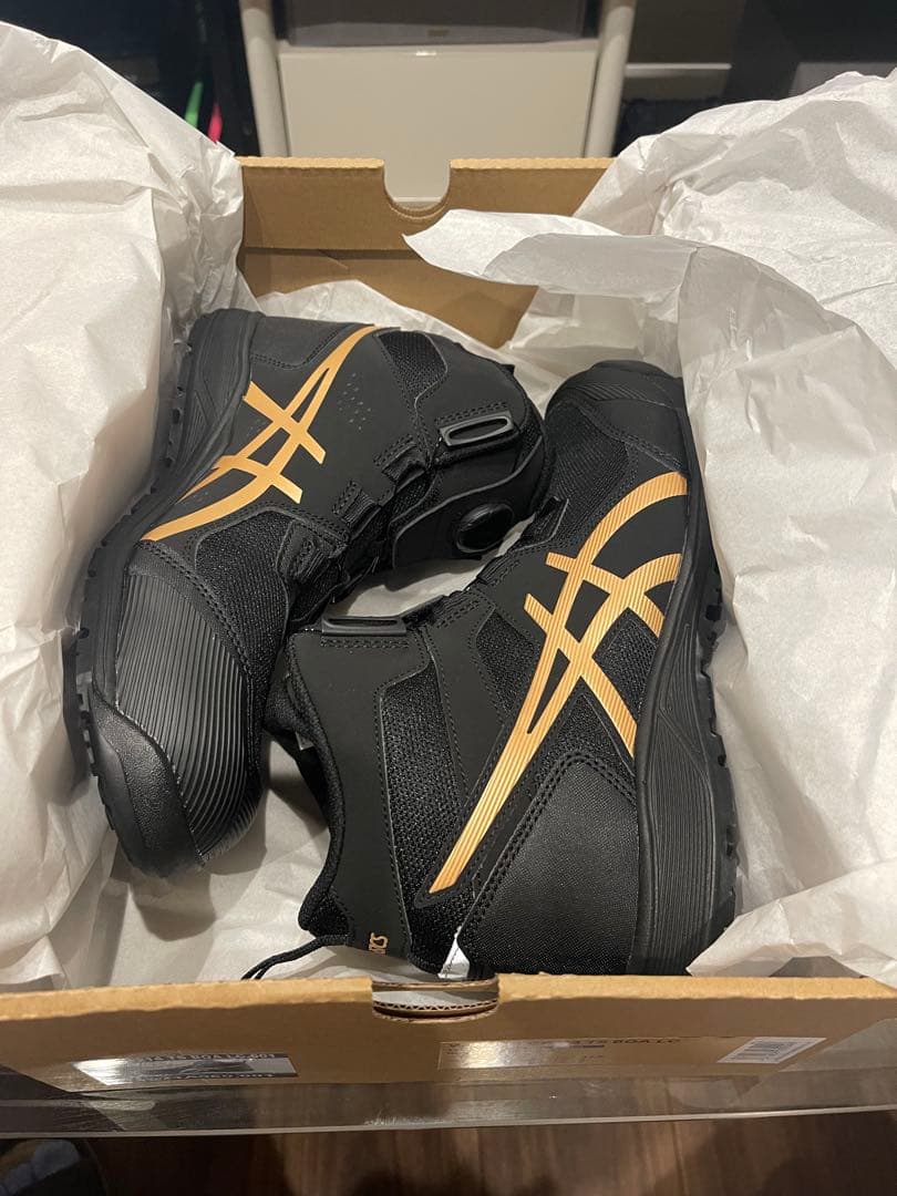 限定色　新品　ASICS cp214 安全靴 ブラック/ゴールド　26.0