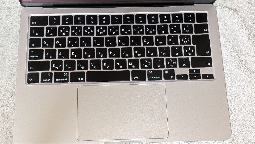 美品　MacBook Air M3 256GB 13インチシルバー 日本語配列