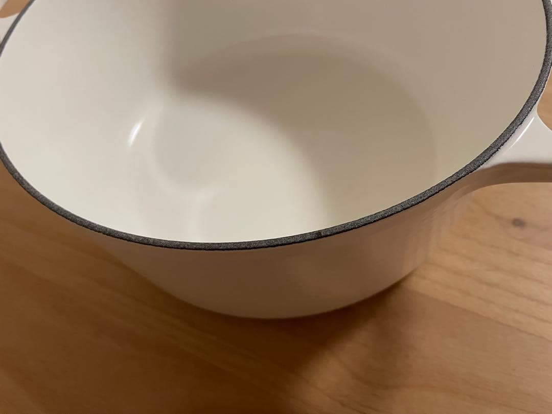 ル・クルーゼ　シグニチャーココットロンド　ホワイト22㎝