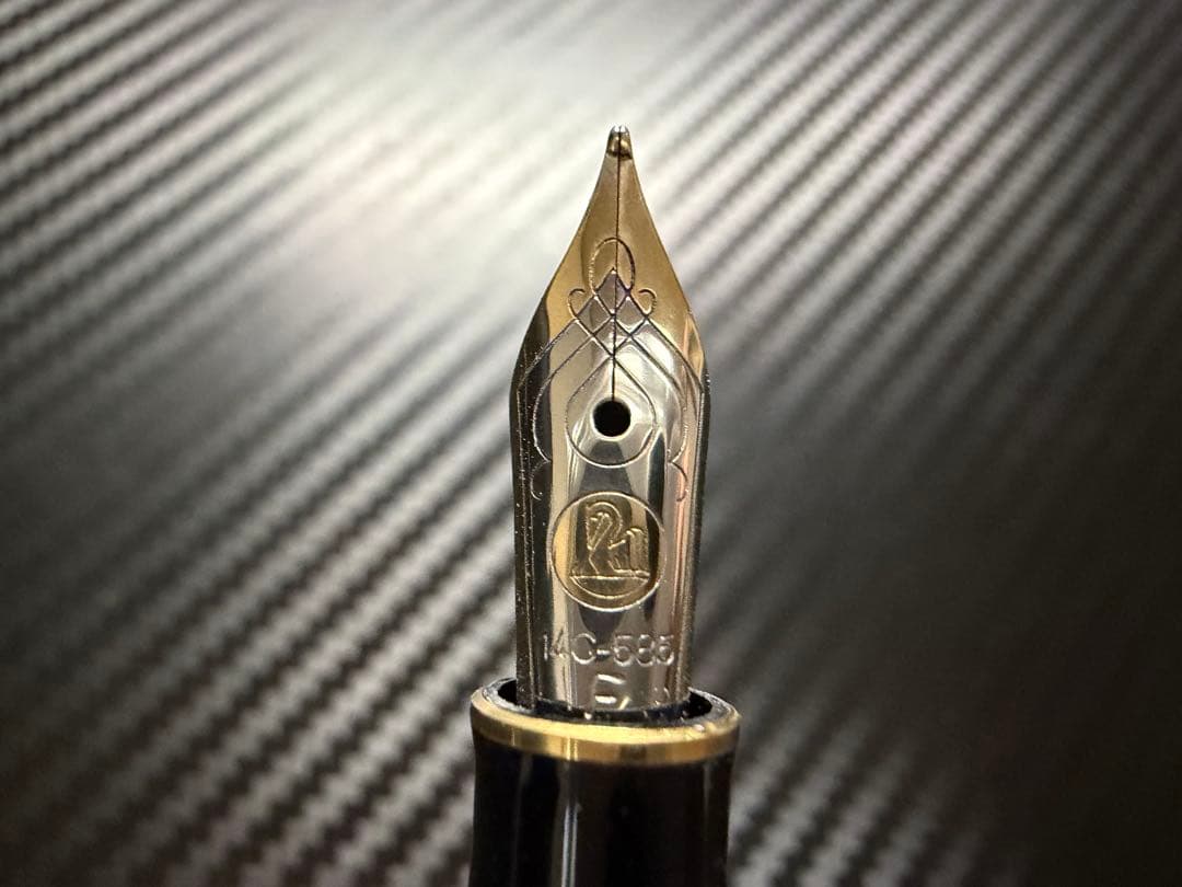 希少 未使用に近い ペリカン スーベレーン M300 ブラック F 細字