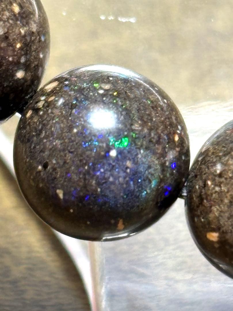 高品質！！　ブラックマトリックスオパールブレス約10.5㎜（新品）虹色遊色キラ2