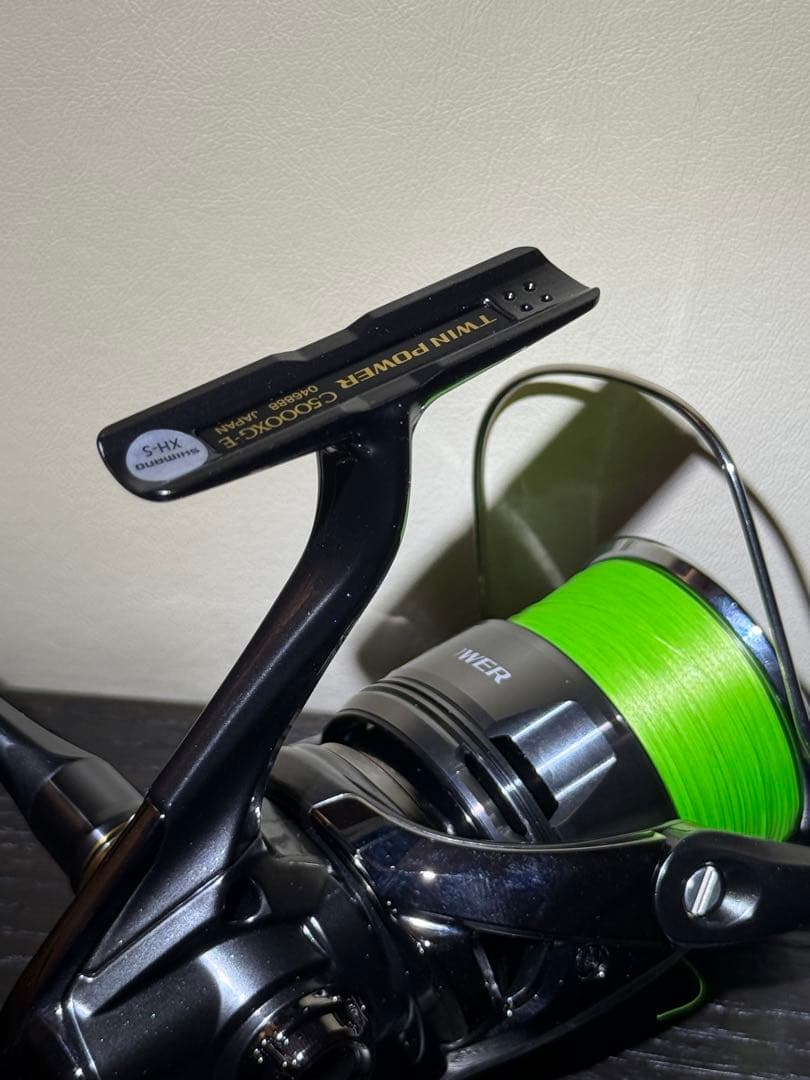 シマノ　スピニングリール　ツインパワー　C5000XG-E 未使用品