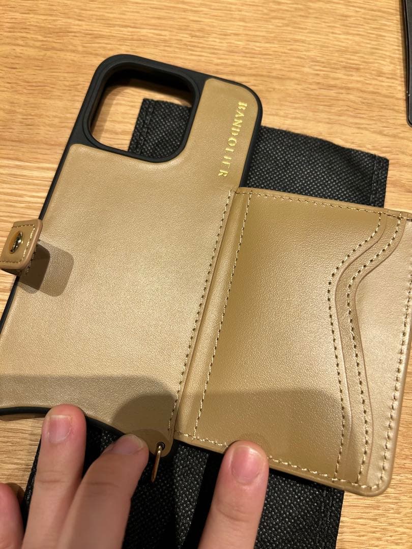 週末値下げ。BANDOLIER 15Pro用 ケース　bandolier