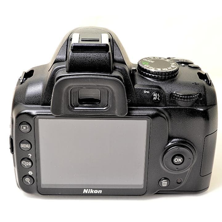 ♡Nikon D3000♡初心者安心♡スマホに転送♡付属品多数♡最初の一眼レフ♡