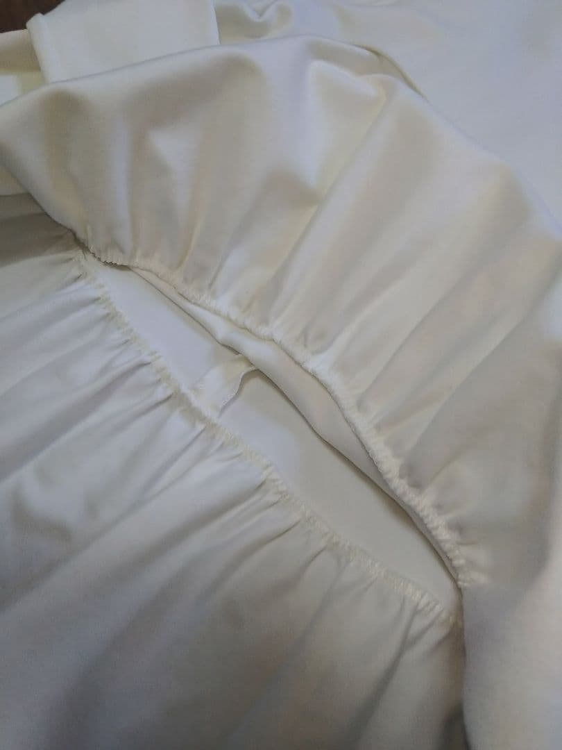 【 美品 】　yori ヨリ ぬくぬくヘムフリルブラウス　フレア　カットソー