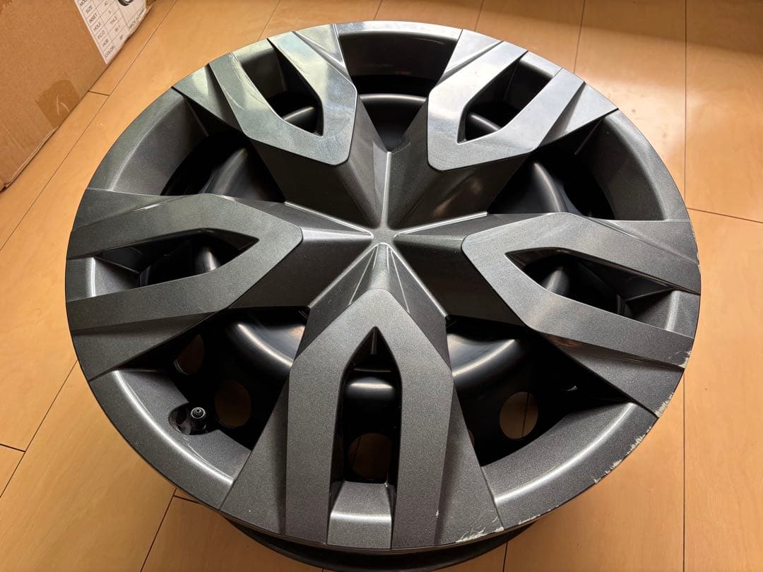 【送料込み】トヨタ60系プリウス 純正スチールホイール
