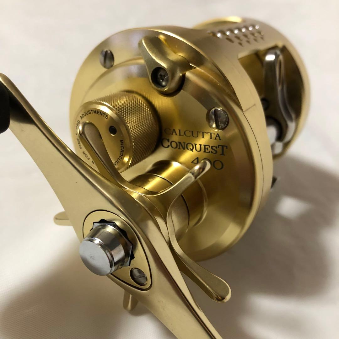 美品　SHIMANO シマノ　カルカッタコンクエスト400 RH444 リール
