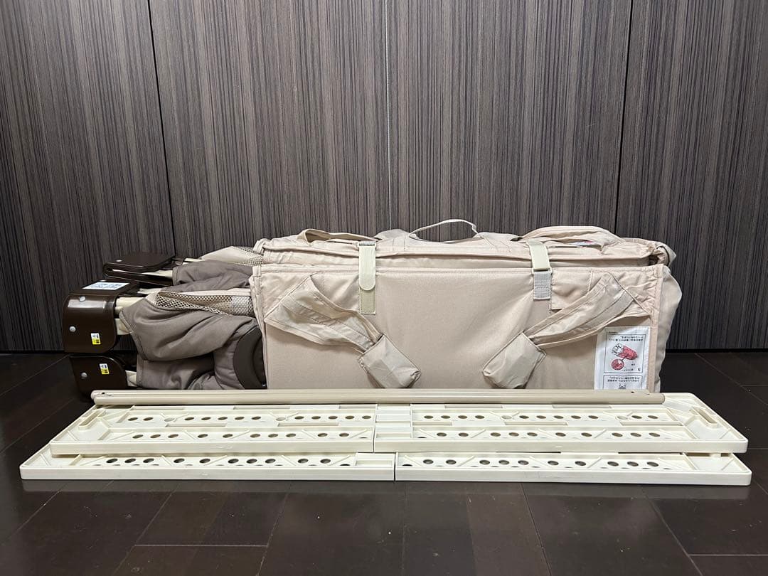 【値下げ】アップリカ　ココネル　折りたたみ式ベビーベッド