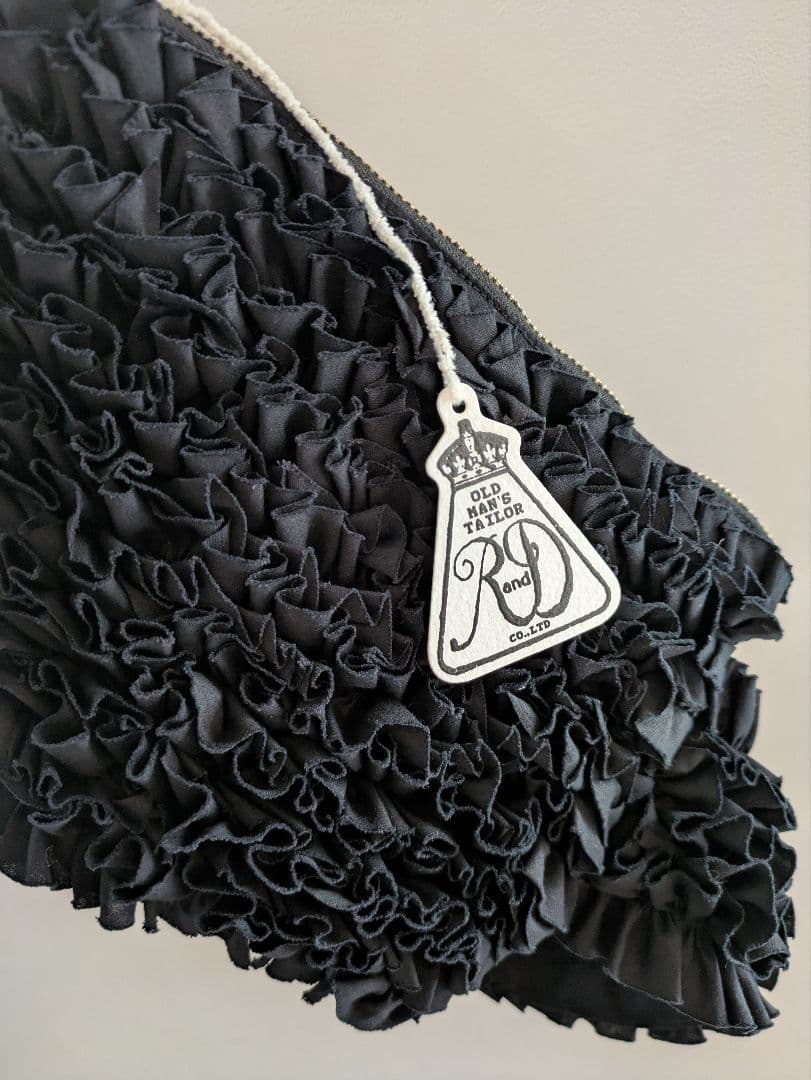 未使用 R&D.M.CO- Ecru et pousse フリルボディバッグ