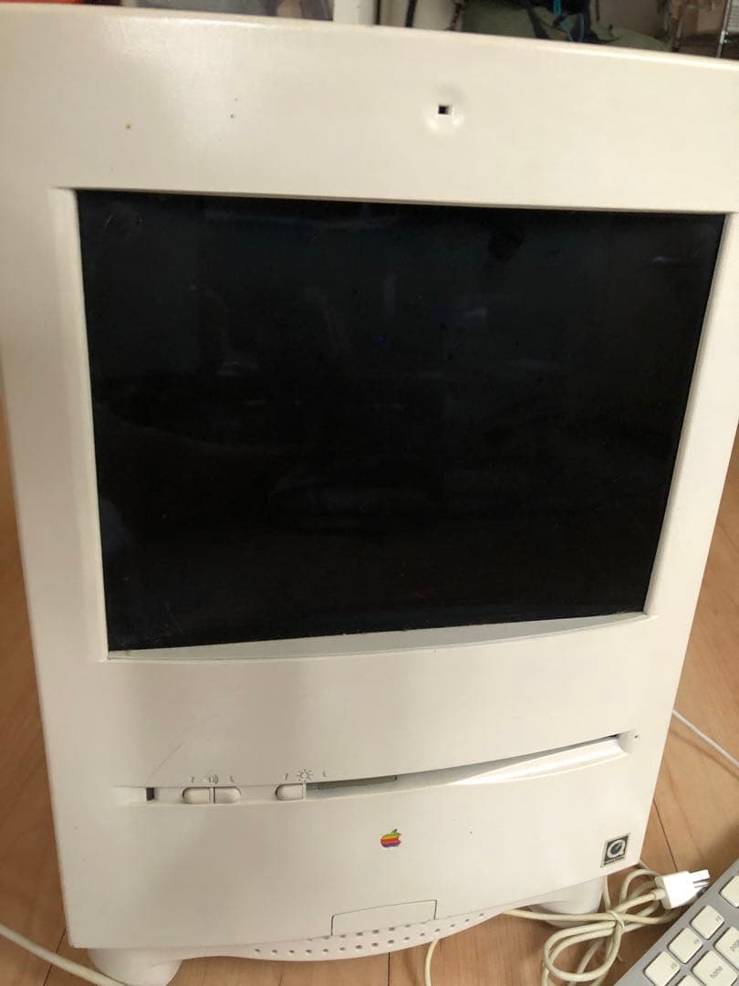 ひ*ざ様 【魔改造】Apple Macintosh Color Classic