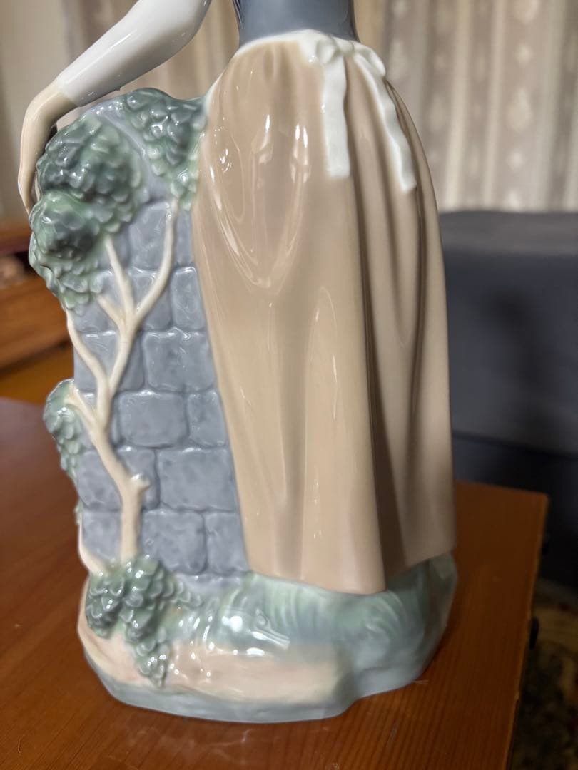 Lladro NAOリヤドロナオ