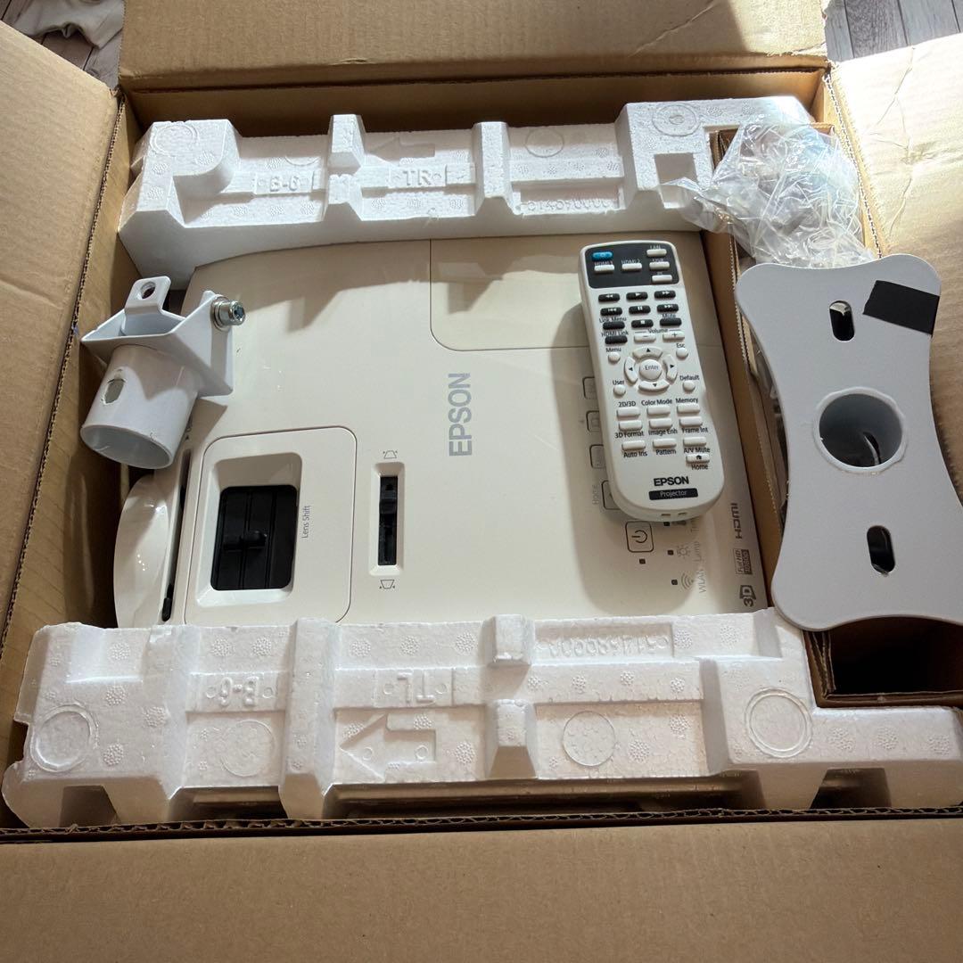 EPSON EH-TW5650 フルHDプロジェクター 付属品完備
