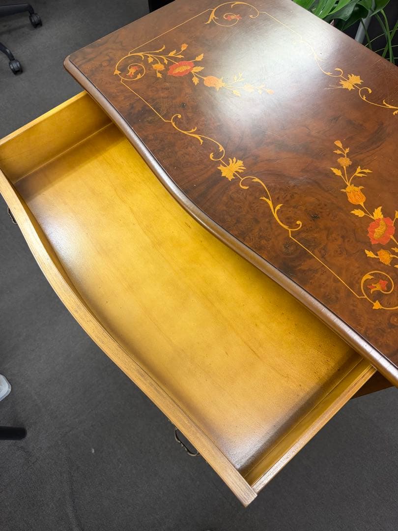 イタリア製 木製4段チェスト 猫脚