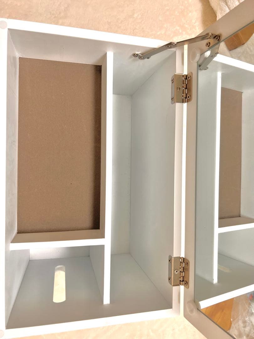 ドレッサーワゴン キャスター付きコスメワゴン　ホワイト　メイク道具収納　大容量