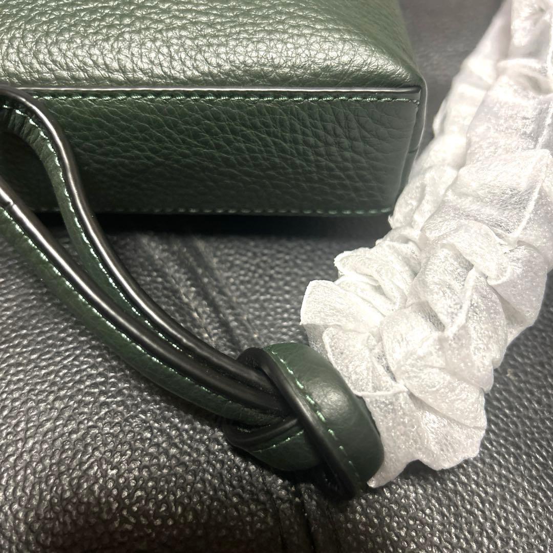 新品　コーチレザー スマホバック　ショルダーバッグ　携帯ポーチ