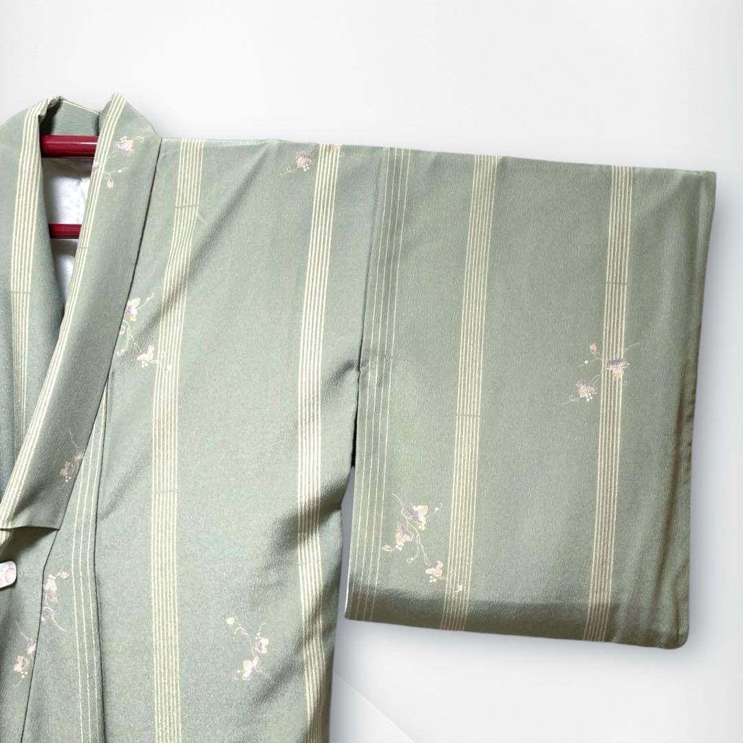 【美品✨】東レシルック　洗える着物　小紋　裏柳色　蔦と実　縦縞　手縫い仕立てP1