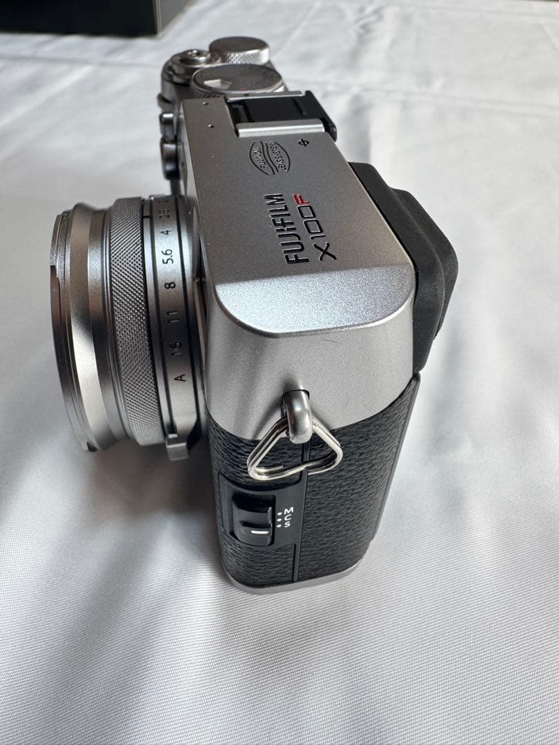 Fujifilm X100F コンパクトデジタルカメラ