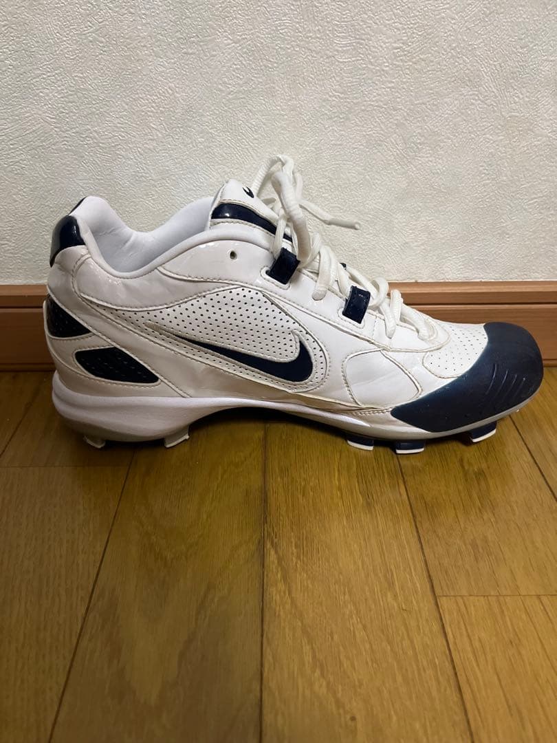 Nike スパイク　ホワイト/ネイビー
