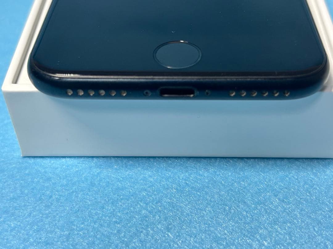 【中古美品】iPhone SE3 256GB｜SIMフリー｜ブラック